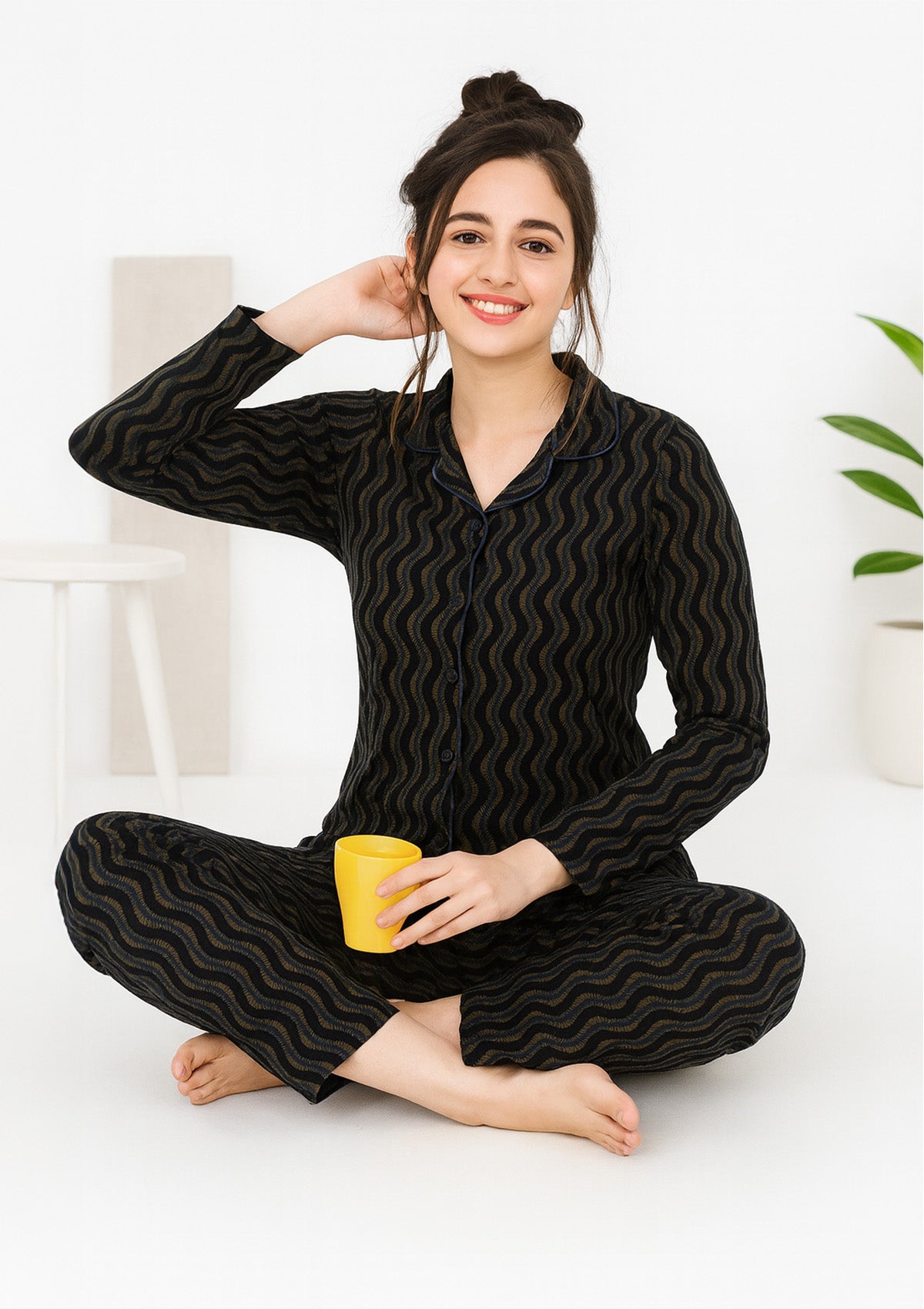 Women’s Night Suit – Black Wave Stripe Button‑Down Pyjama Set