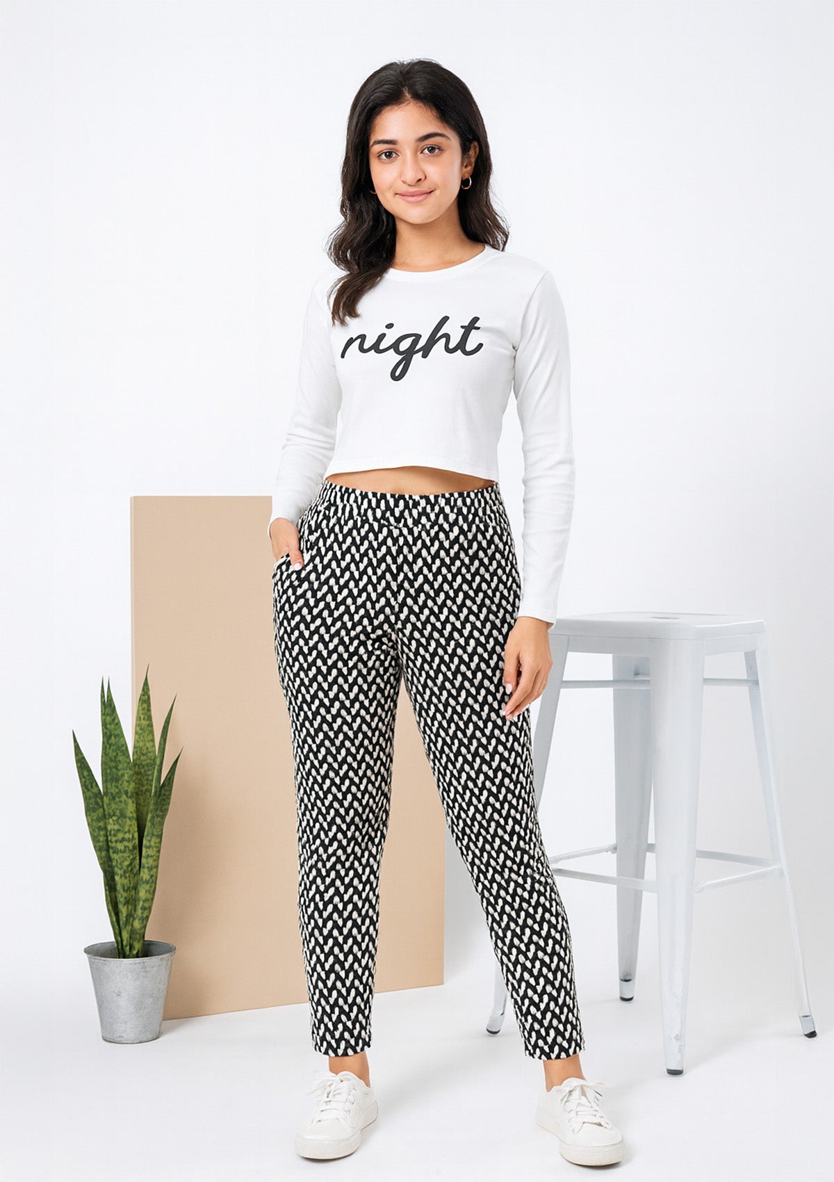 Black and White Textured Warm Pant – Cozy Knit Tapered Trousers