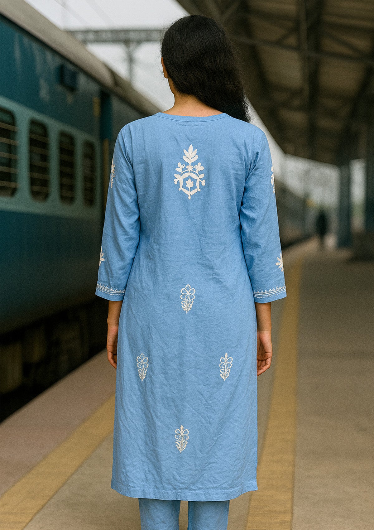 Lucknowi Chikankari Solid Women's Long Kurta - Blue