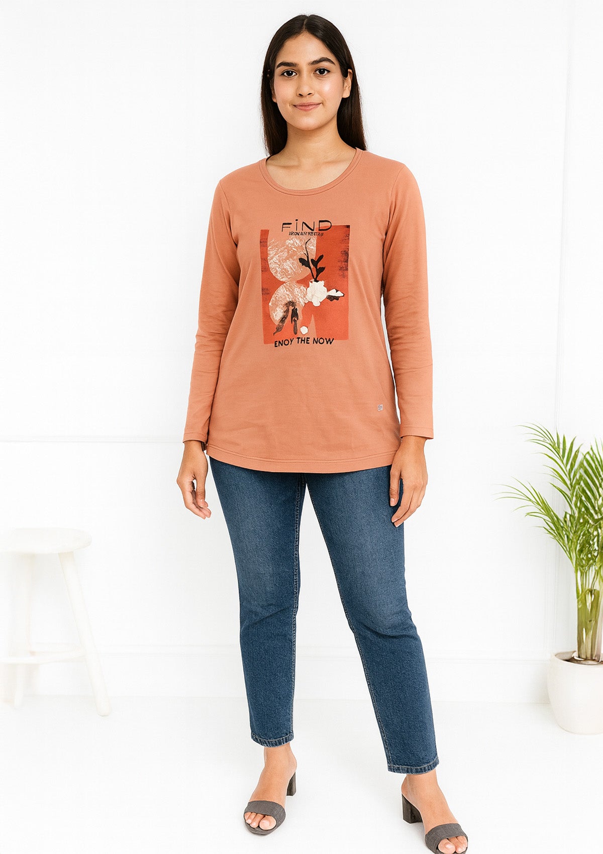 Premium Printed Warm Top – Relaxed Fit Winter Layer