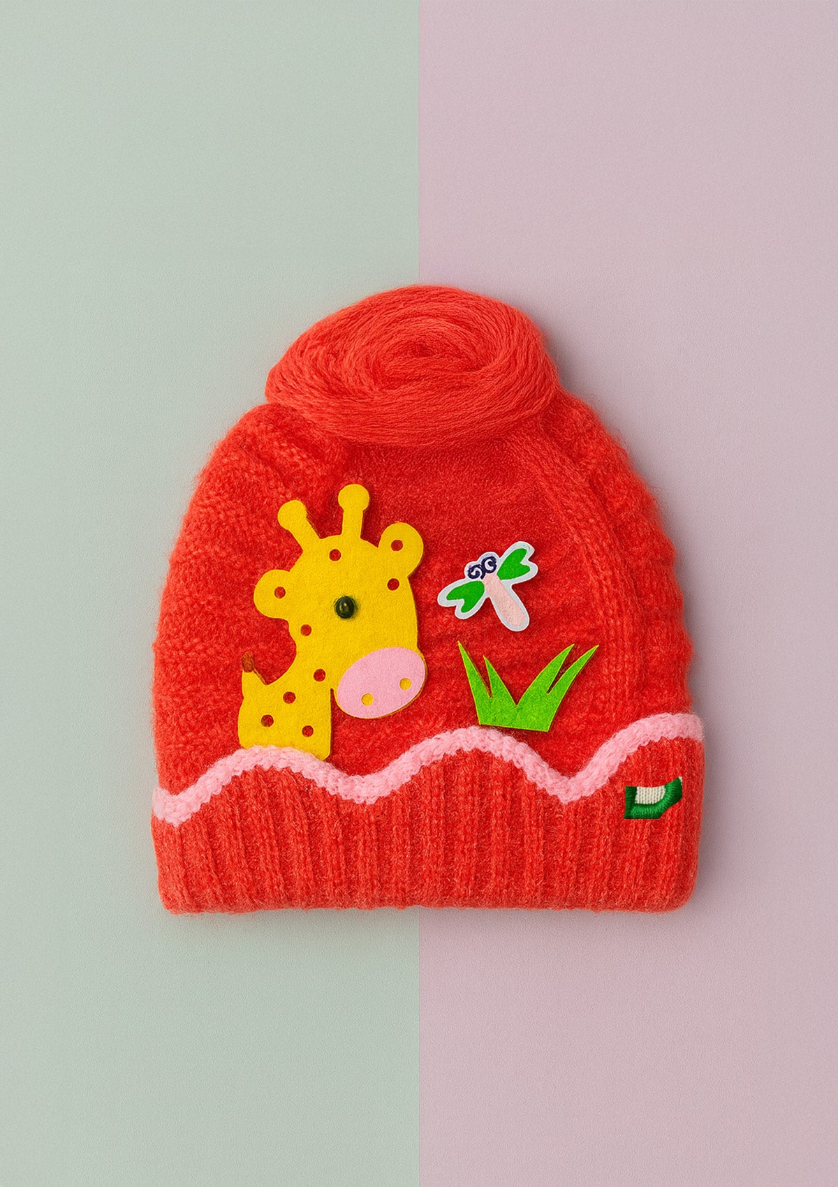 Pure Wool Kids Cap – Soft Knitted Beanie with Cute Giraffe